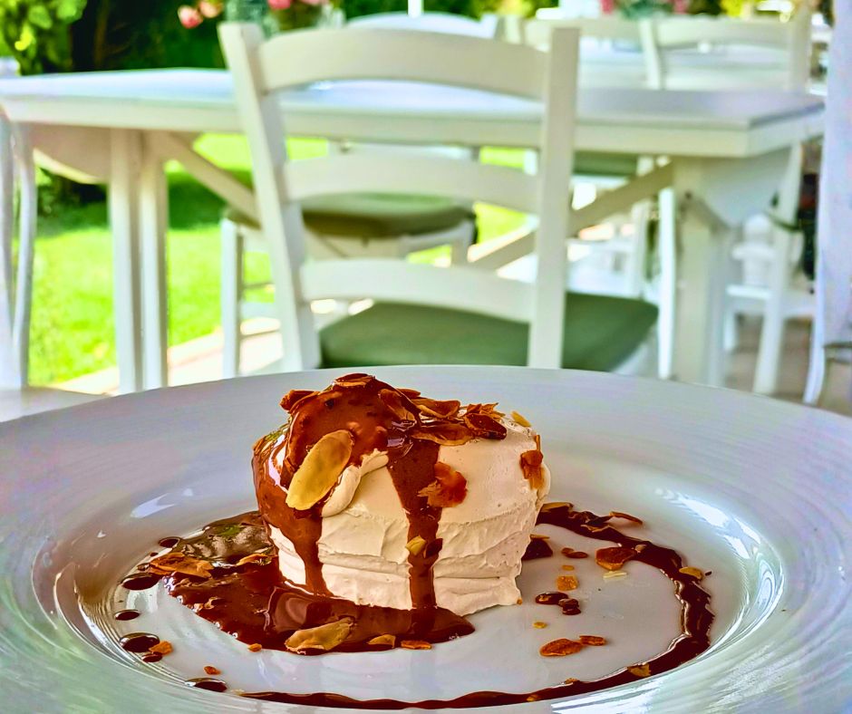 A guilty pleasure impossible to resist: try our Nocino di Modena semifreddo